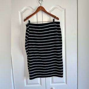 SHEIN Curve 4XL Black w/White Stripes Jersey Knit Sleeveless Crop Top and Skirt.